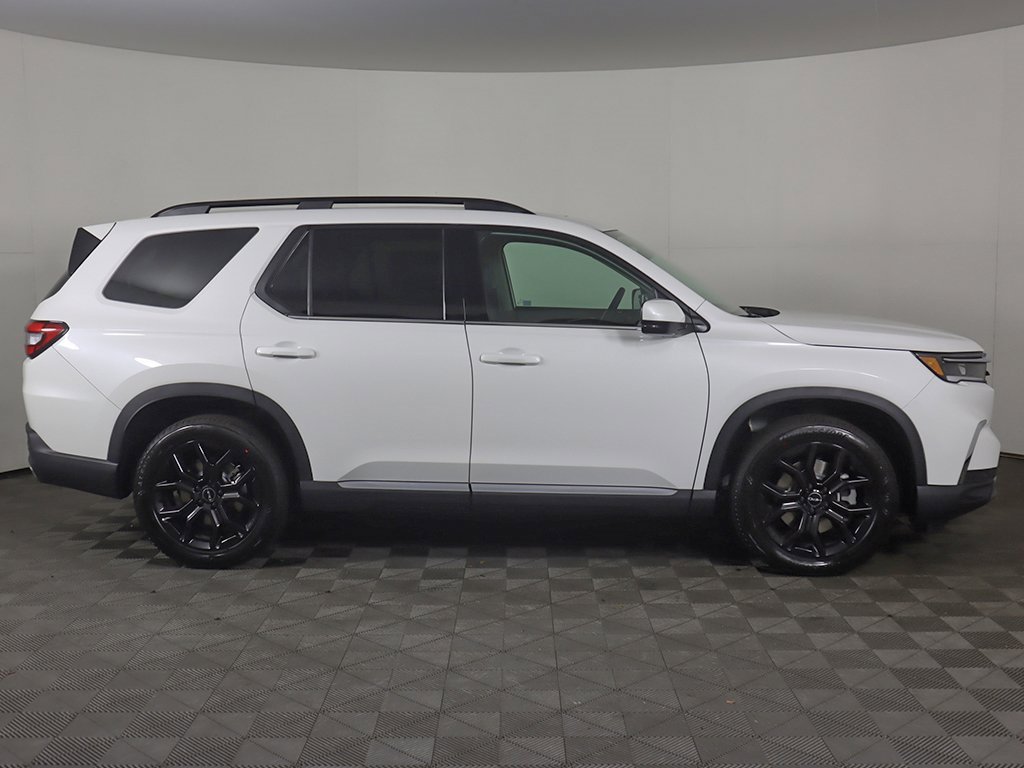 New 2025 Honda Pilot Touring image 17
