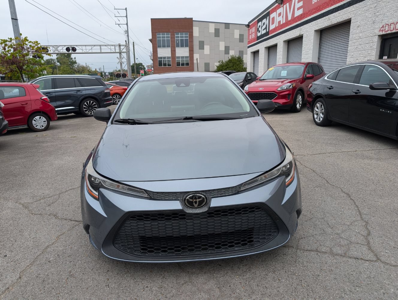 Used 2020 Toyota Corolla LE FWD image 4