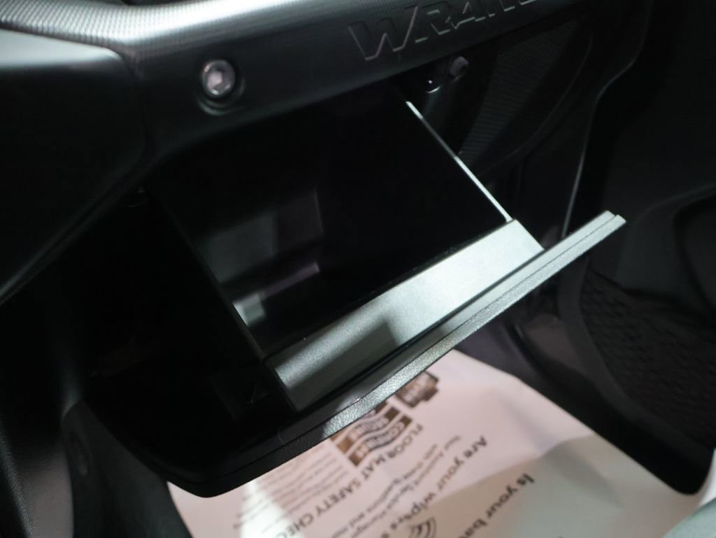 Used 2022 Jeep Wrangler Sport S image 32