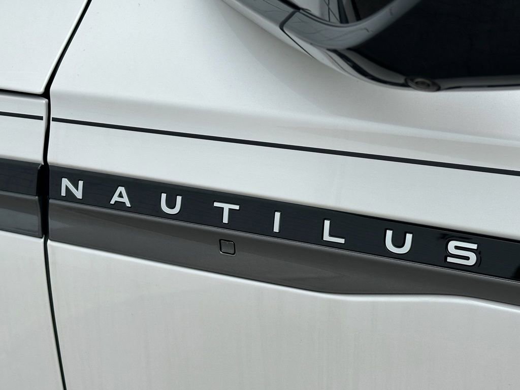 New 2026 Lincoln Nautilus Premier w/ Jet Appearance Package AWD/4WD image 28