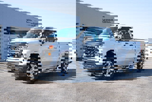 Used 2025 Chevrolet Silverado 1500 W/T w/ Trailering Package image 1