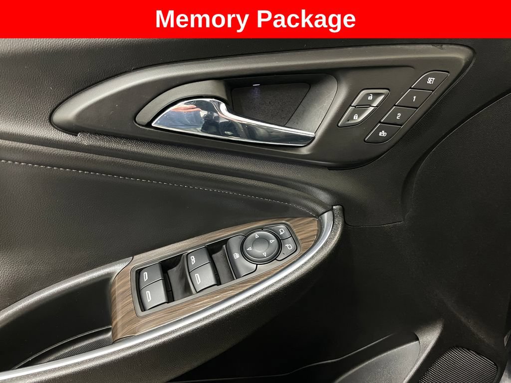 Used 2023 Chevrolet Malibu LT w/ Driver Confidence Package FWD image 8