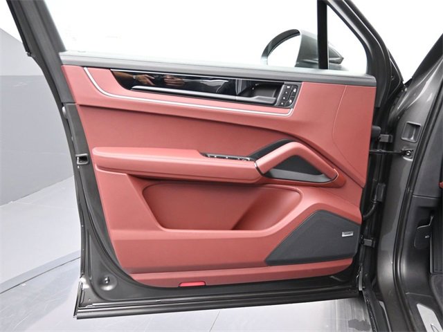 New 2026 Porsche Cayenne S image 14