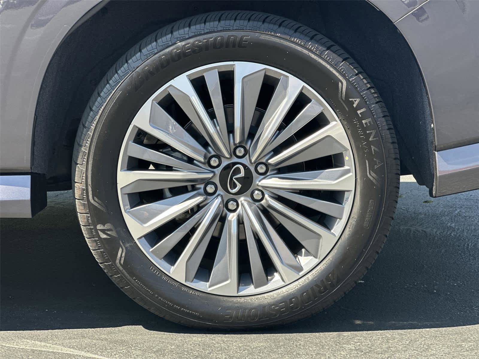 Used 2025 INFINITI QX80 Luxe RWD image 9