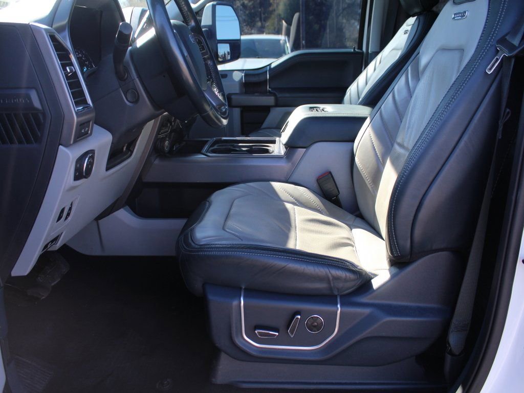 Used 2022 Ford F450 Limited w/ FX4 Off-Road Package image 4