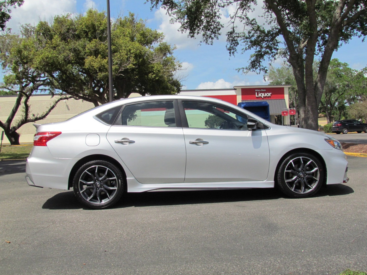 Used 2019 Nissan Sentra NISMO w/ Electronics Package image 10