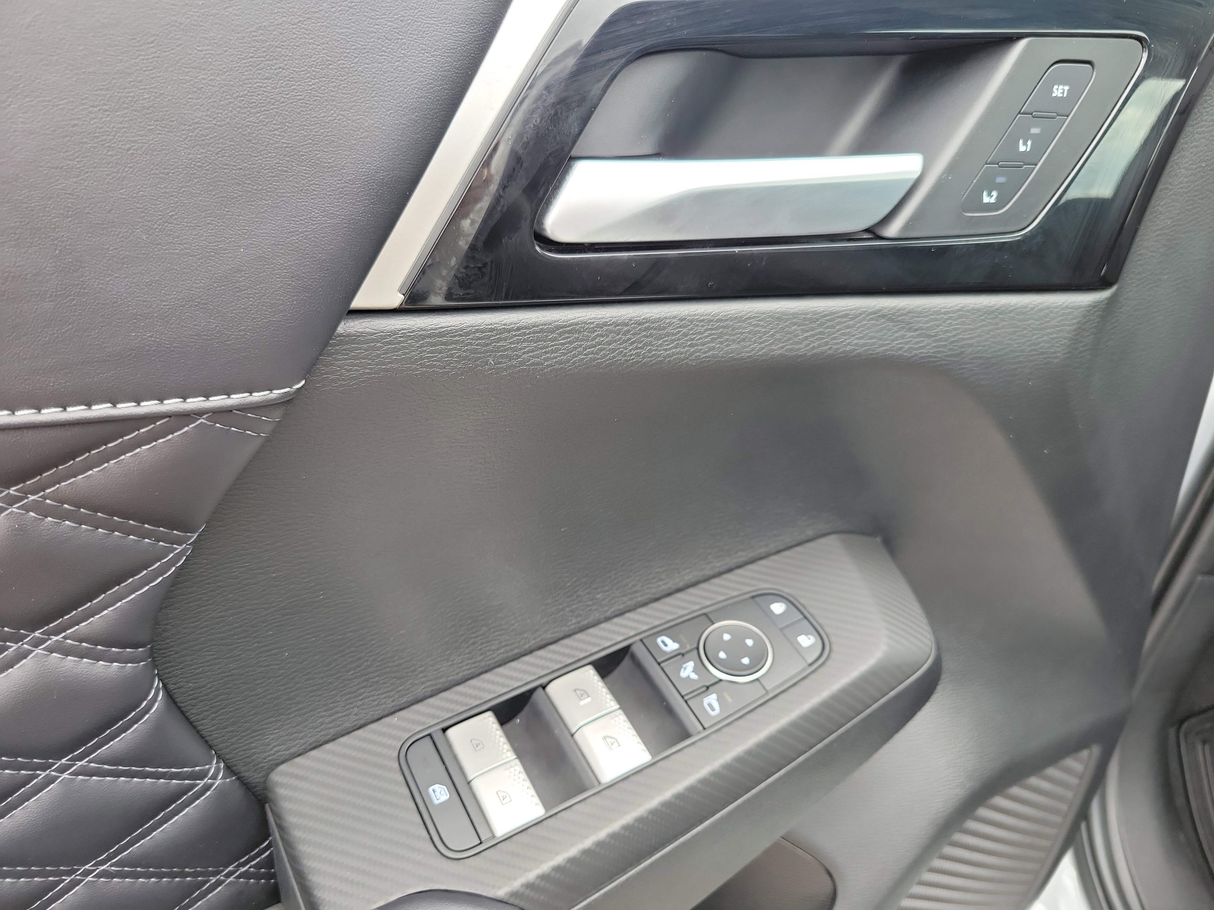 Used 2023 Mitsubishi Outlander SEL image 23