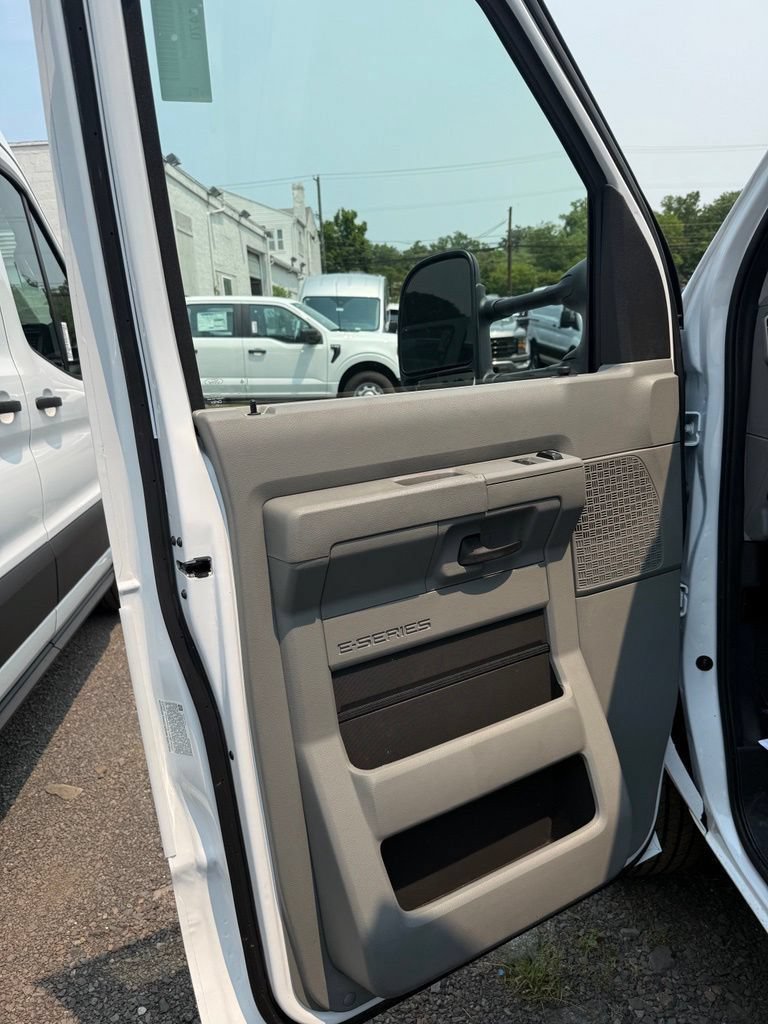 New 2027 Ford E-350 and Econoline 350 Super Duty w/ Driver's Safety Package RWD image 12