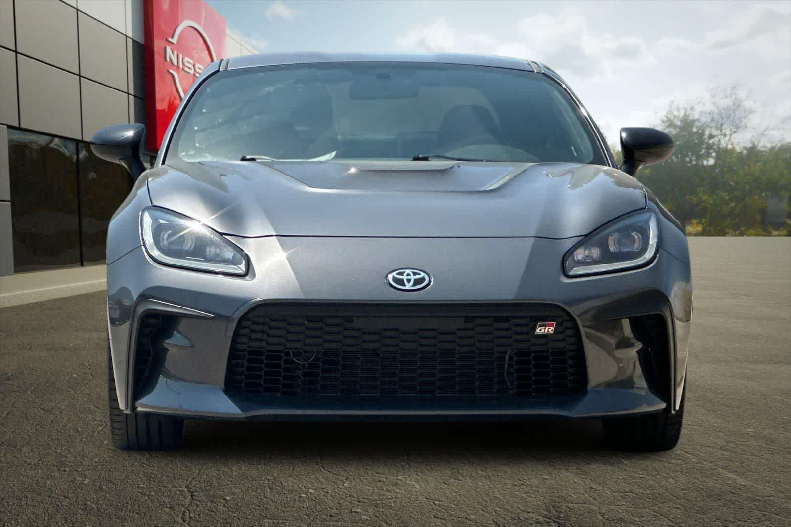 Used 2025 Toyota GR86 Premium RWD image 10