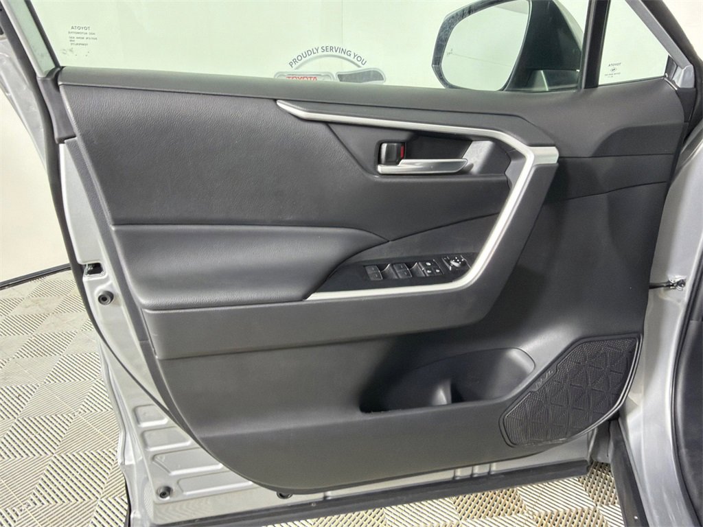 Used 2024 Toyota RAV4 XLE image 10