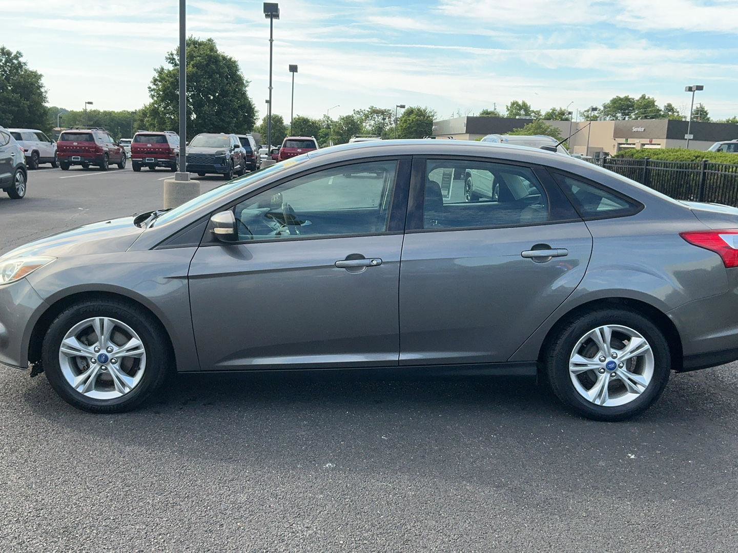 Used 2013 Ford Focus SE w/ SE Winter Pkg FWD image 11