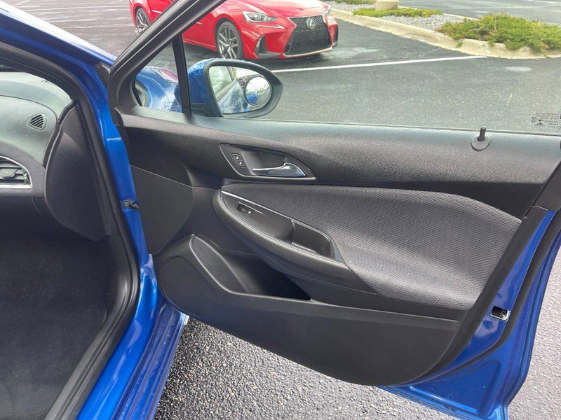 Used 2019 Chevrolet Cruze LT w/ RS Package FWD image 7