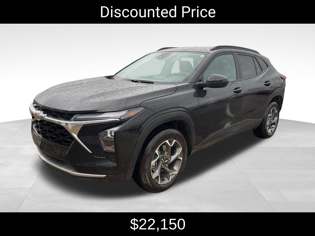 Certified 2024 Chevrolet Trax LT w/ LT Convenience Package FWD image 3