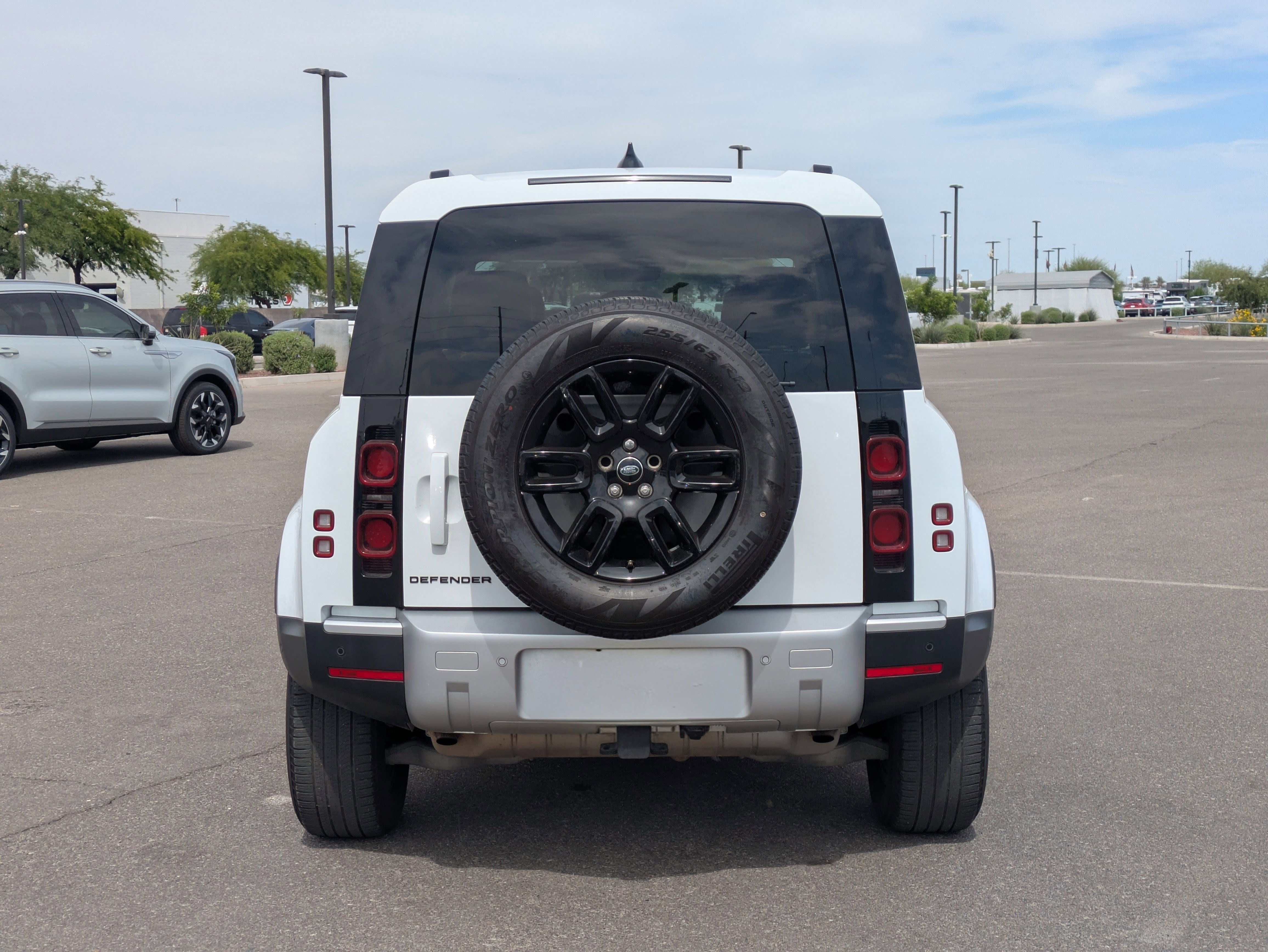 Used 2024 Land Rover Defender 110 S image 4