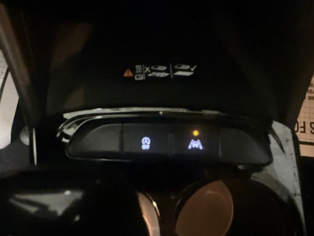 Used 2024 Buick Envista Sport Touring w/ Convenience II Package image 37