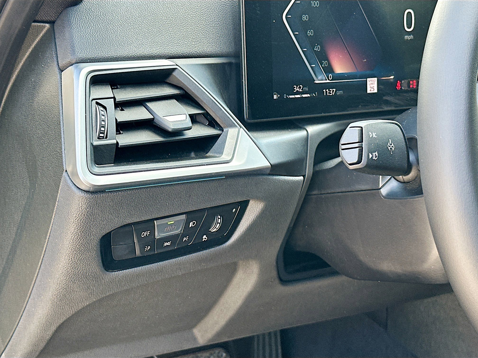 Certified 2024 BMW 330i Sedan w/ Convenience Package image 10