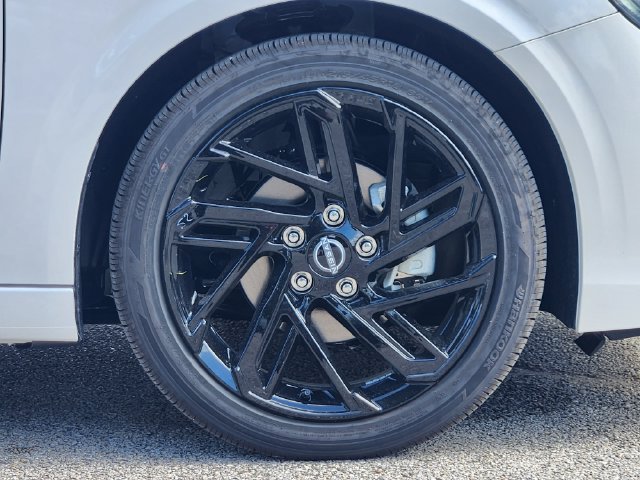 New 2027 Nissan Sentra SR w/ SR Premium Package FWD image 10