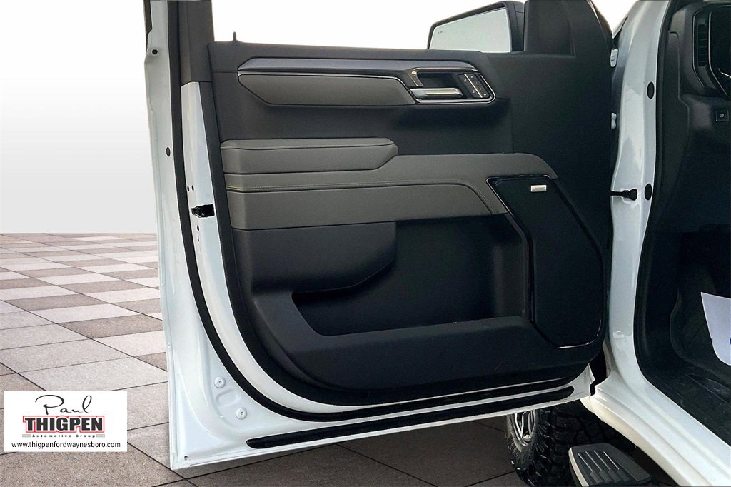 Used 2025 Chevrolet Silverado 2500 LT w/ Convenience Package image 23