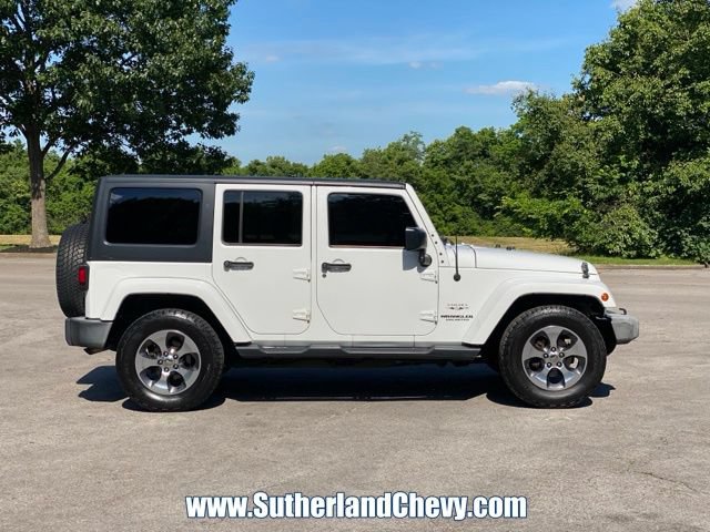 Used 2016 Jeep Wrangler Unlimited Sahara AWD/4WD image 8