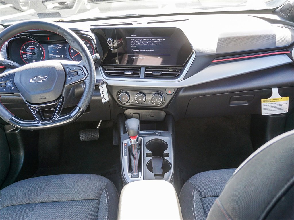 Used 2026 Chevrolet Trax RS w/ Sunroof Package image 14