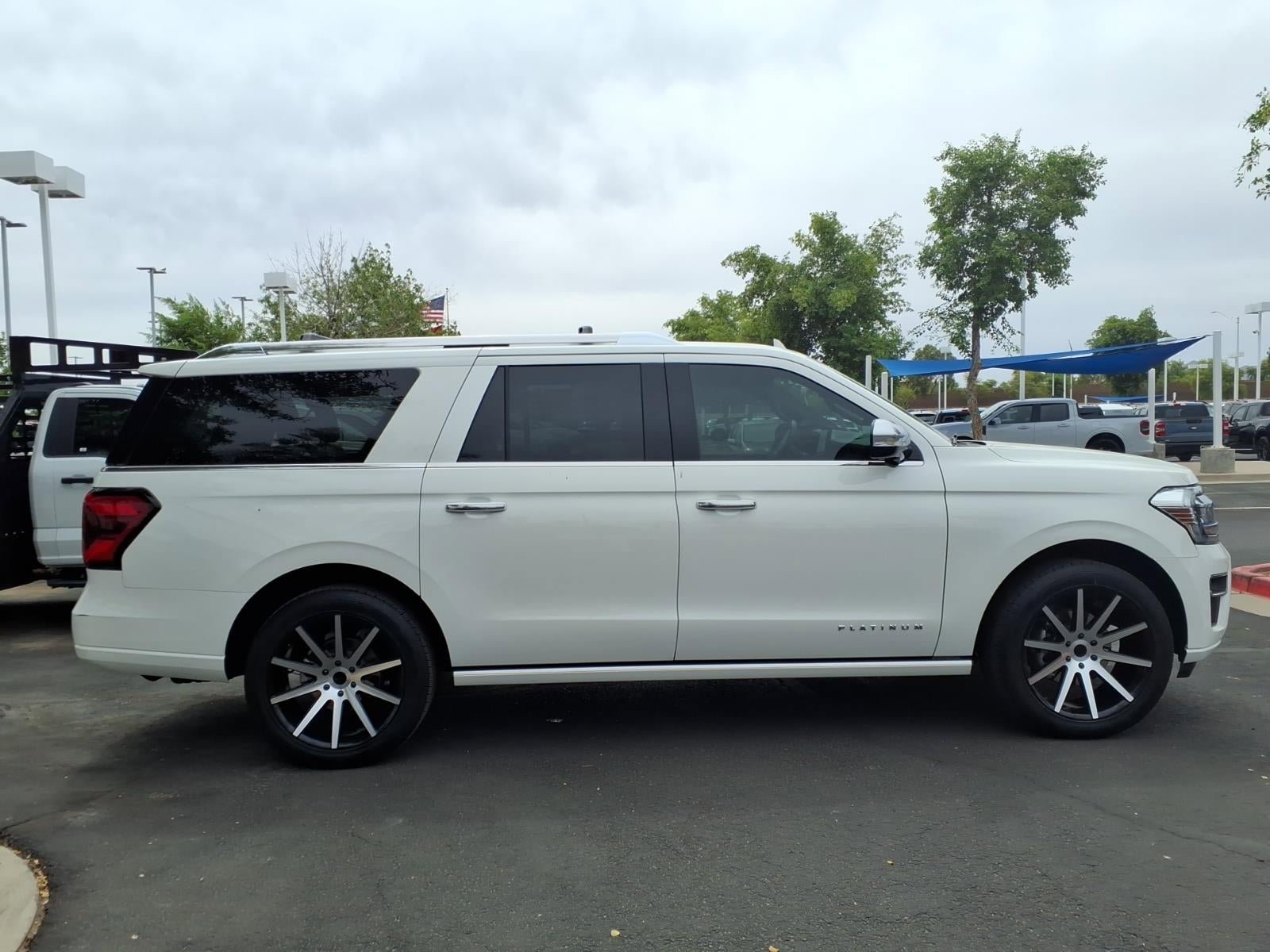 Certified 2022 Ford Expedition Max Platinum AWD/4WD image 3