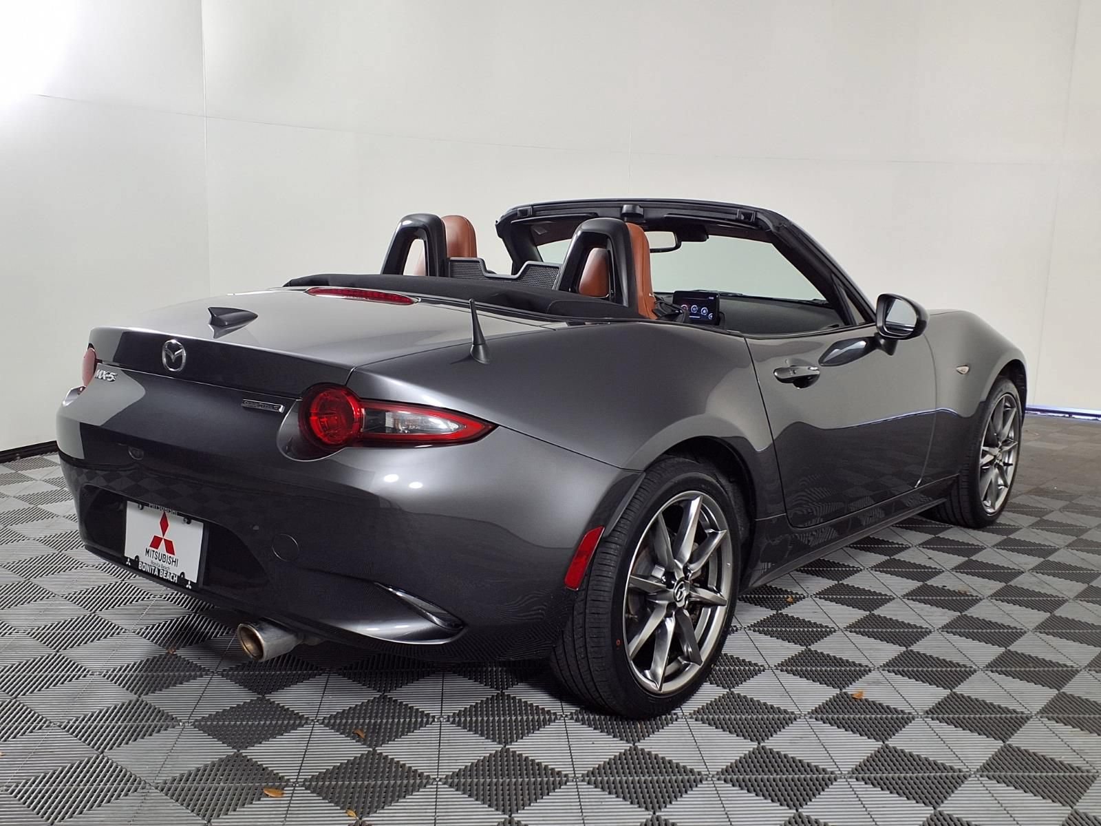 Used 2023 MAZDA MX-5 Miata Grand Touring RWD image 30