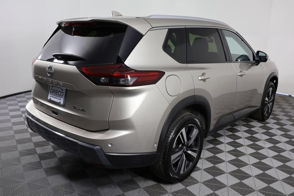 Used 2025 Nissan Rogue SL w/ SL Premium Package AWD/4WD image 7