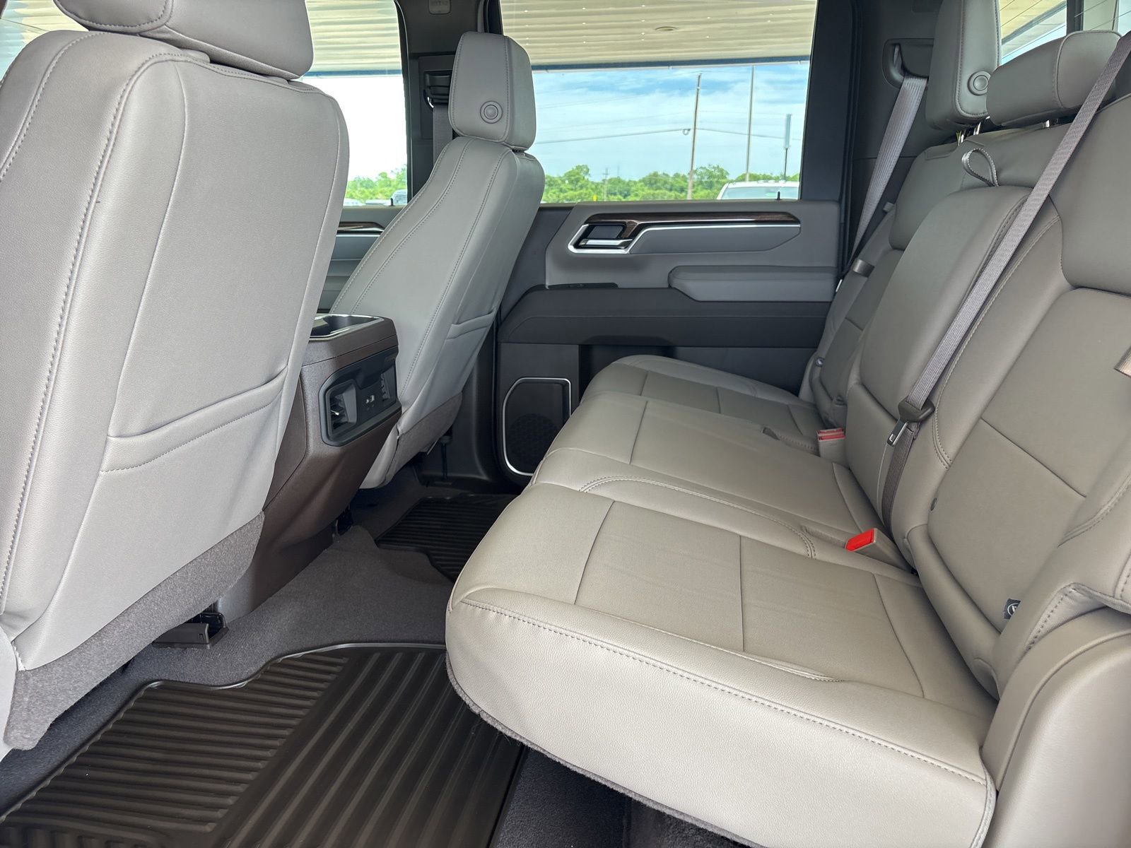 New 2026 Chevrolet Silverado 2500 LT w/ Texas Edition AWD/4WD image 14