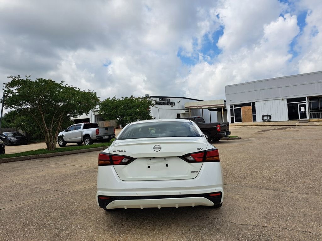 Used 2023 Nissan Altima 2.5 SV AWD/4WD image 6