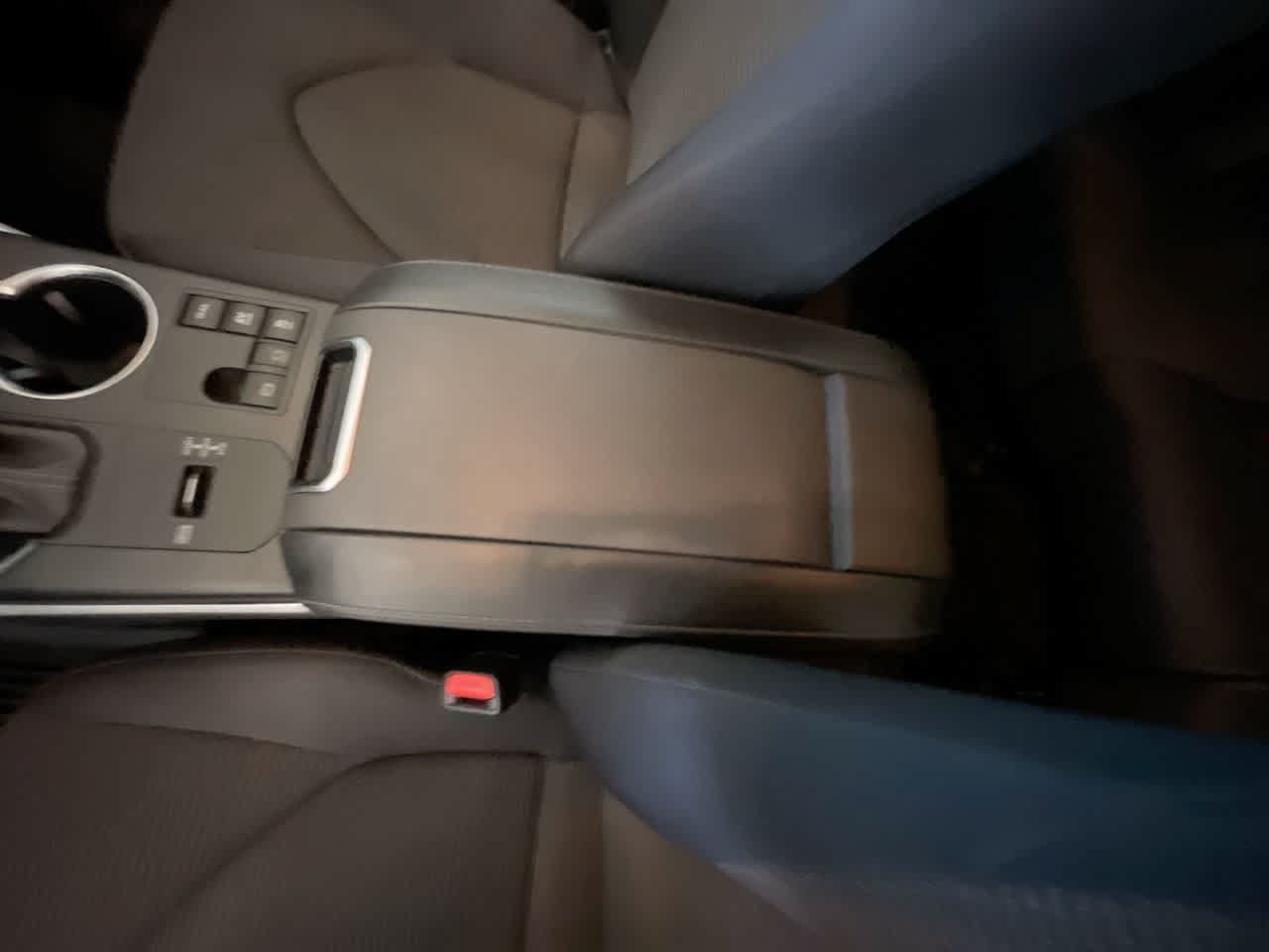 Certified 2024 Toyota Highlander LE AWD/4WD image 21