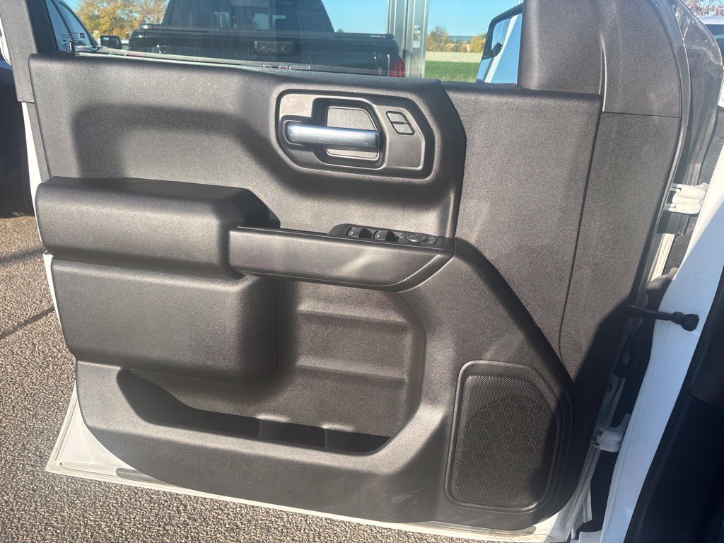 Used 2022 Chevrolet Silverado 1500 Custom Trail Boss w/ LPO, Dark Essentials Package AWD/4WD image 18