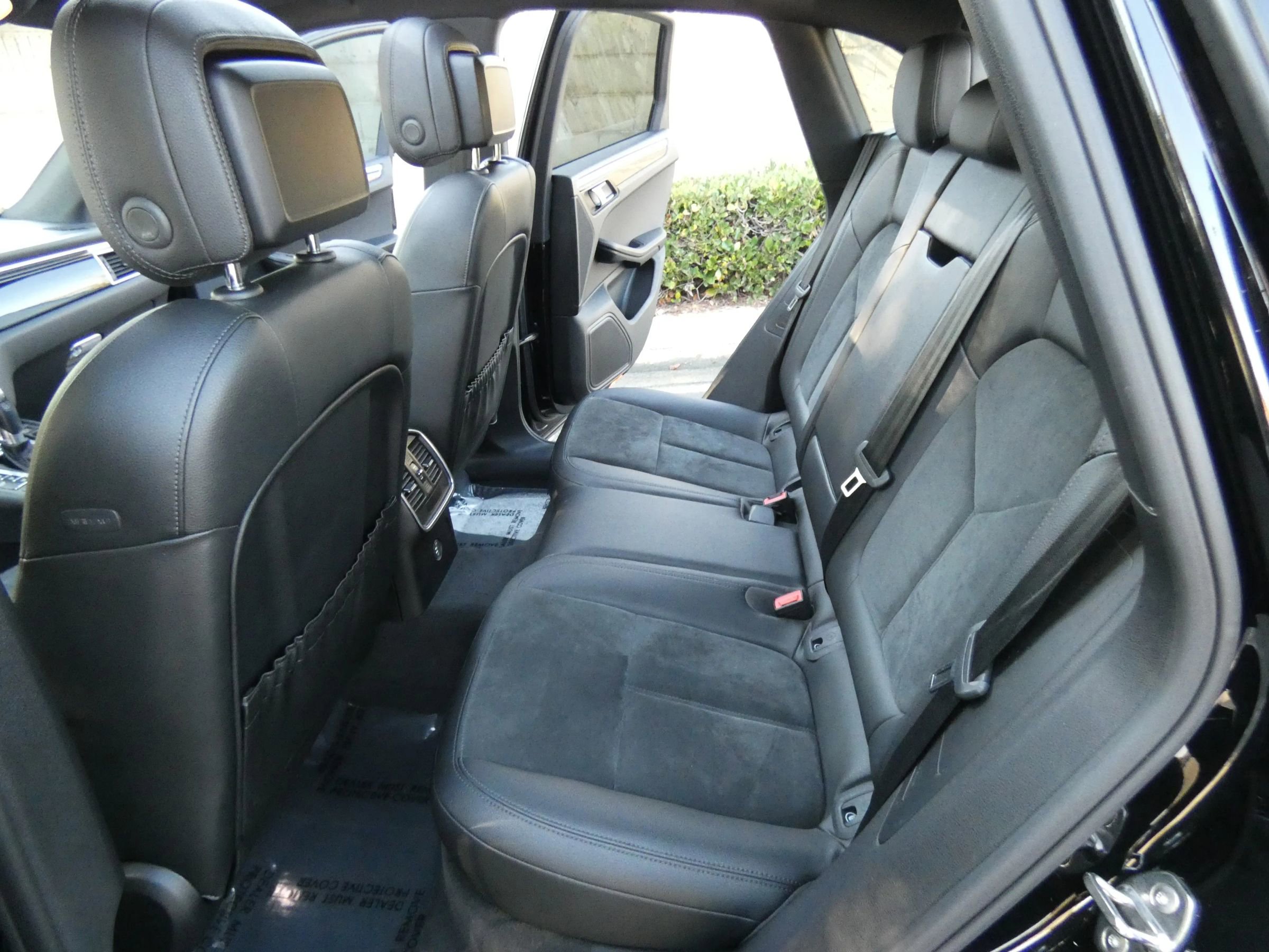 Used 2018 Porsche Macan Sport Edition image 48