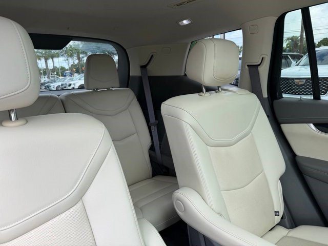 Certified 2023 Cadillac XT6 Premium Luxury FWD image 17