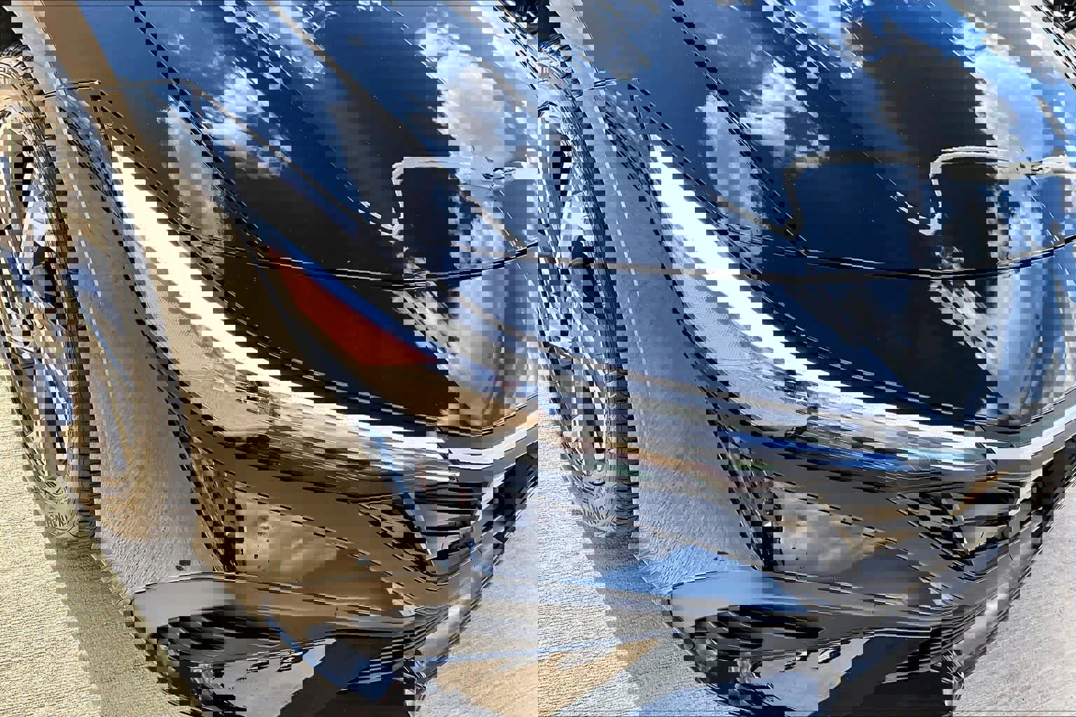 Certified 2025 Hyundai Elantra Sport image 43