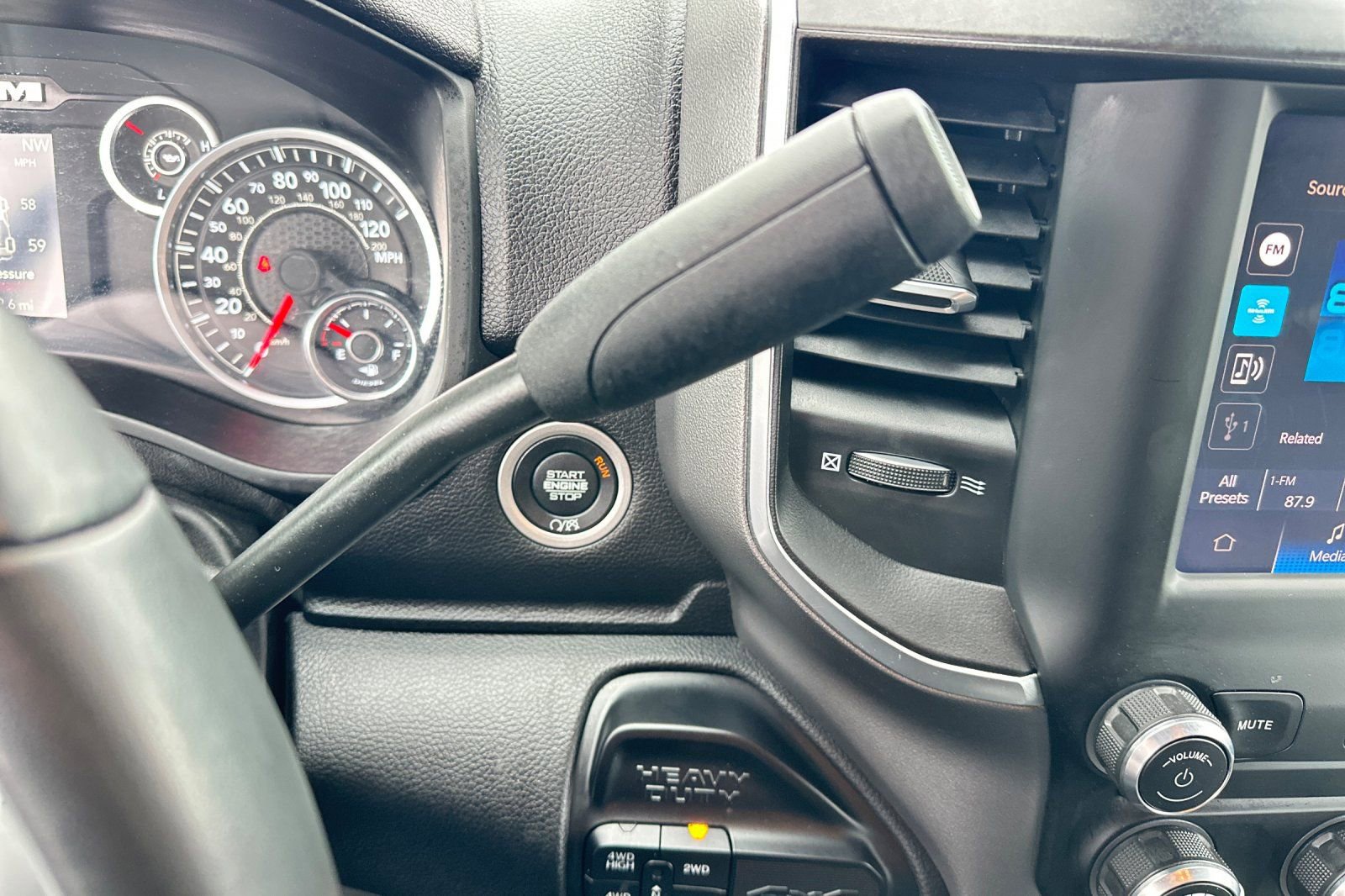 Used 2024 RAM 2500 Big Horn image 24