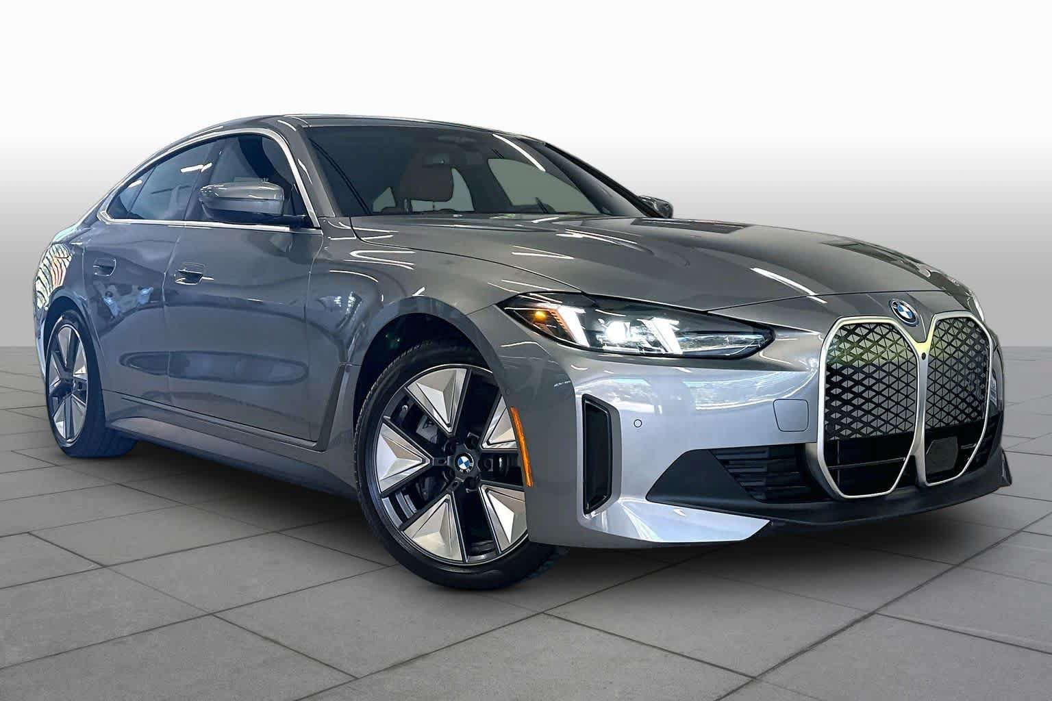 Used 2025 BMW i4 xDrive40i w/ Premium Package AWD/4WD image 2
