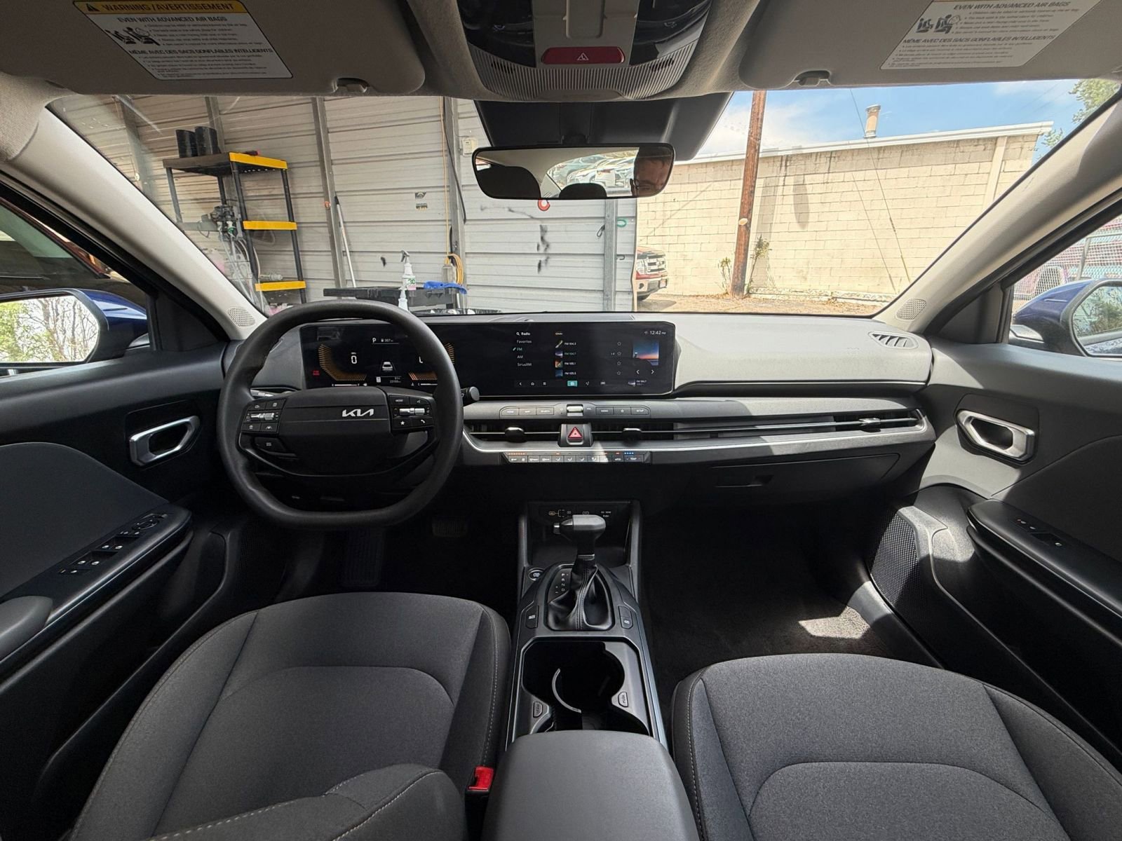 Used 2025 Kia K4 FWD image 31
