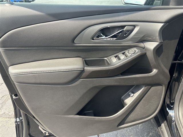 Certified 2023 Chevrolet Traverse LT w/ LPO, Floor Liner Package FWD image 21