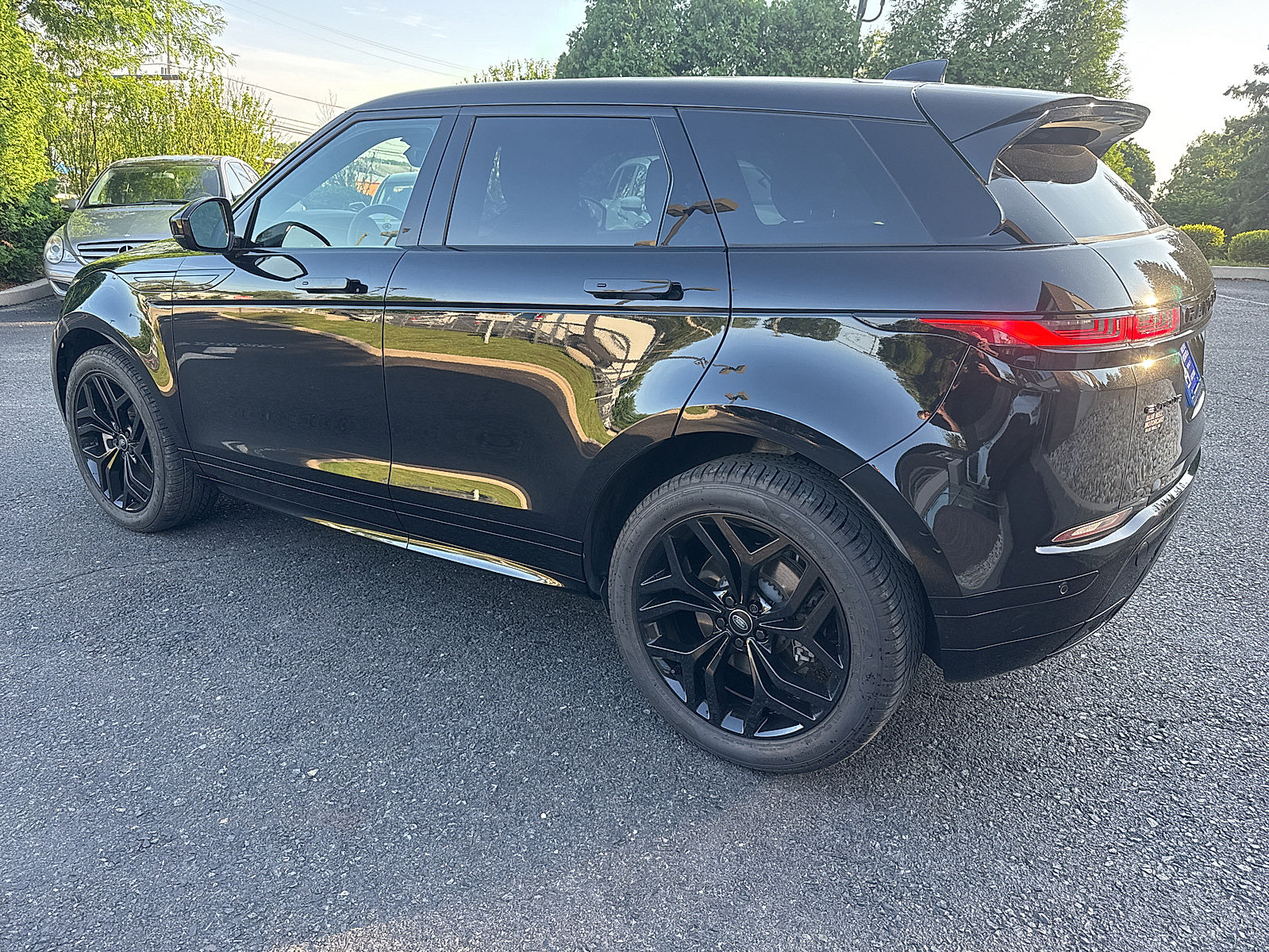 Used 2023 Land Rover Range Rover Evoque R-Dynamic SE AWD/4WD image 14
