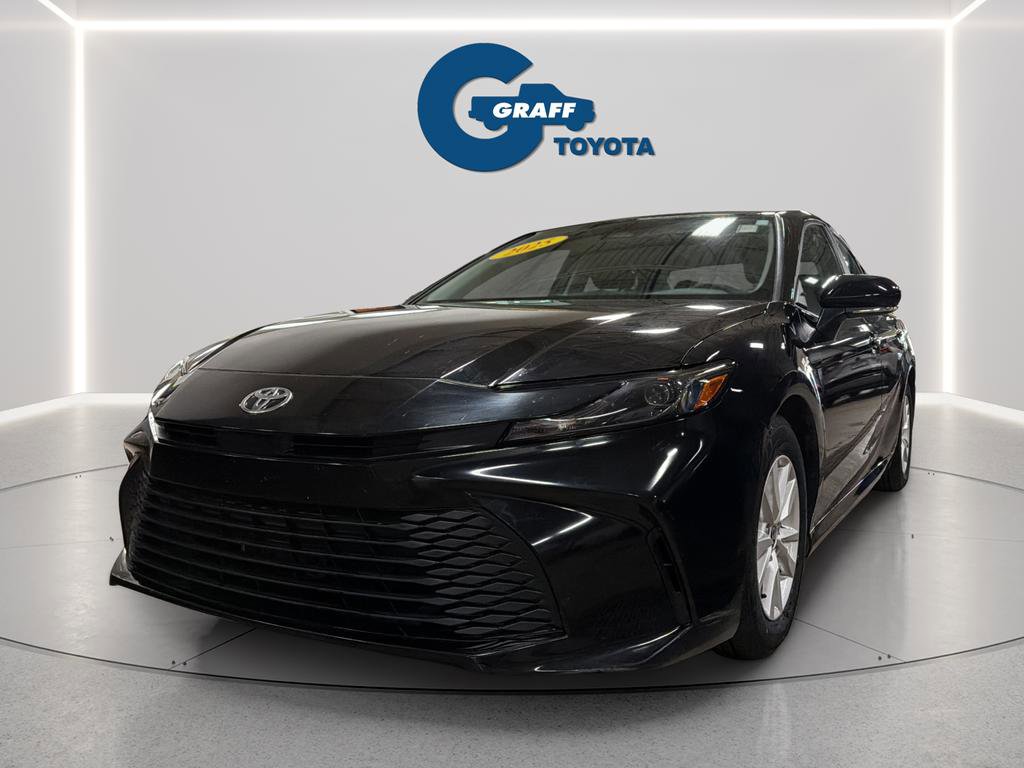 Used 2025 Toyota Camry LE FWD image 2