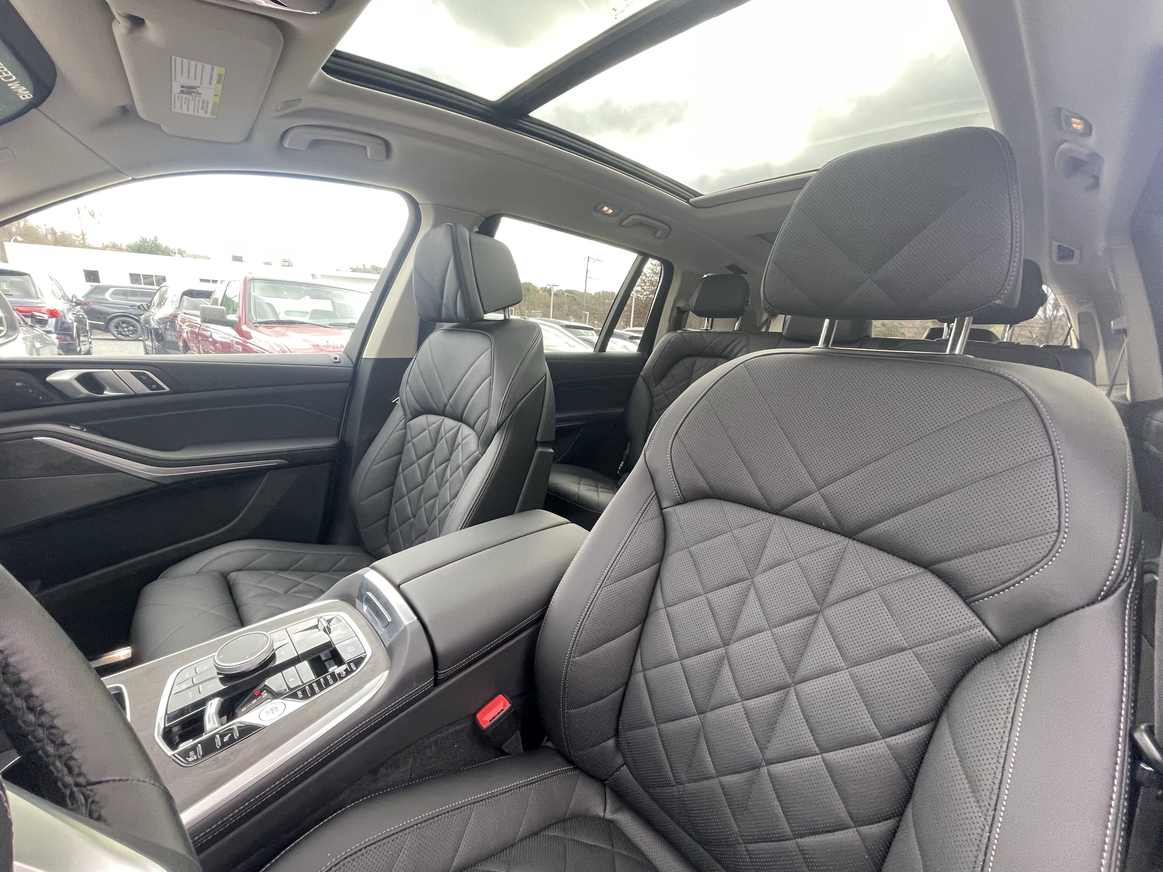 Certified 2025 BMW X7 xDrive40i image 9
