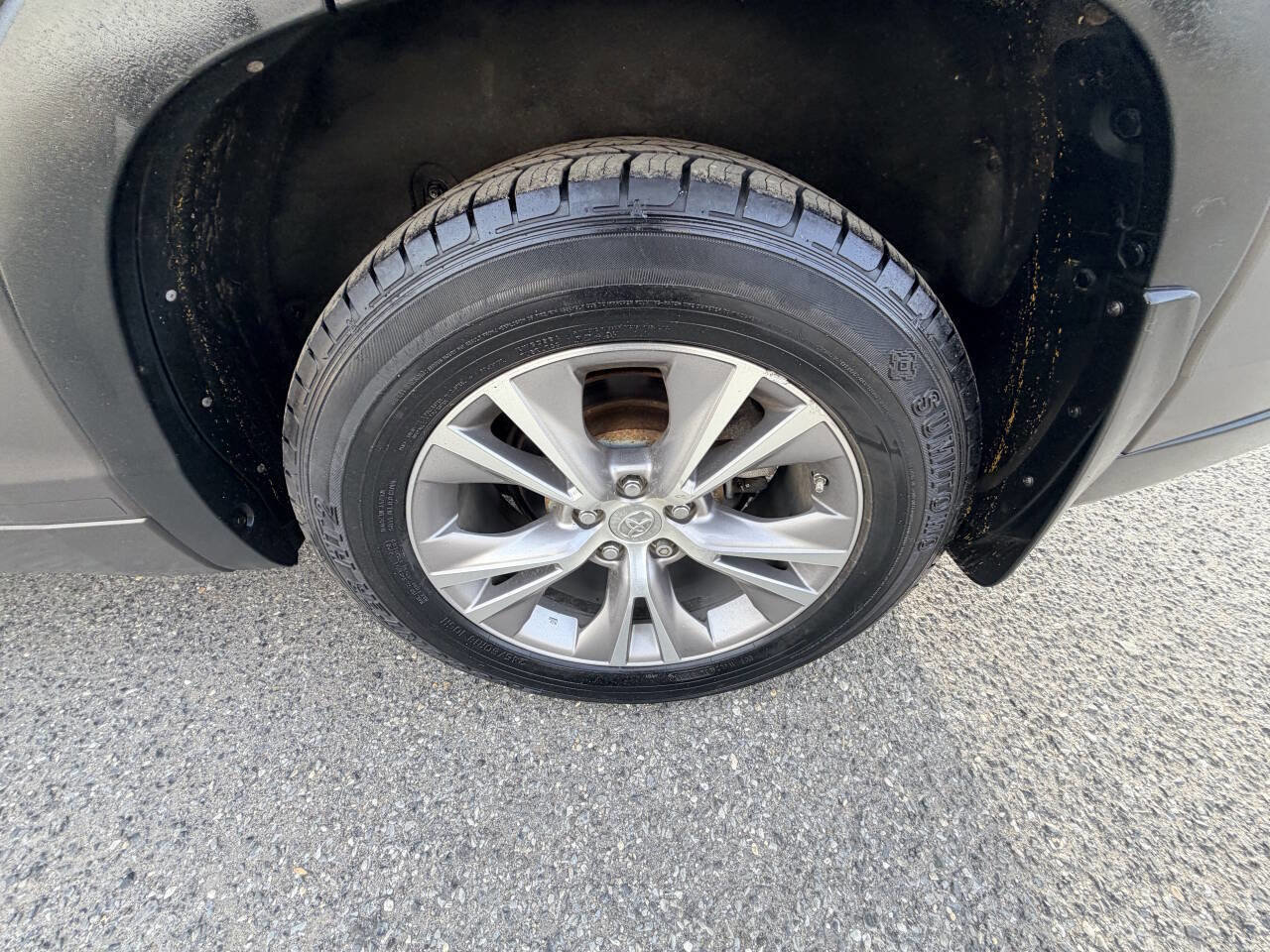 Used 2015 Toyota Highlander Plus AWD/4WD image 32