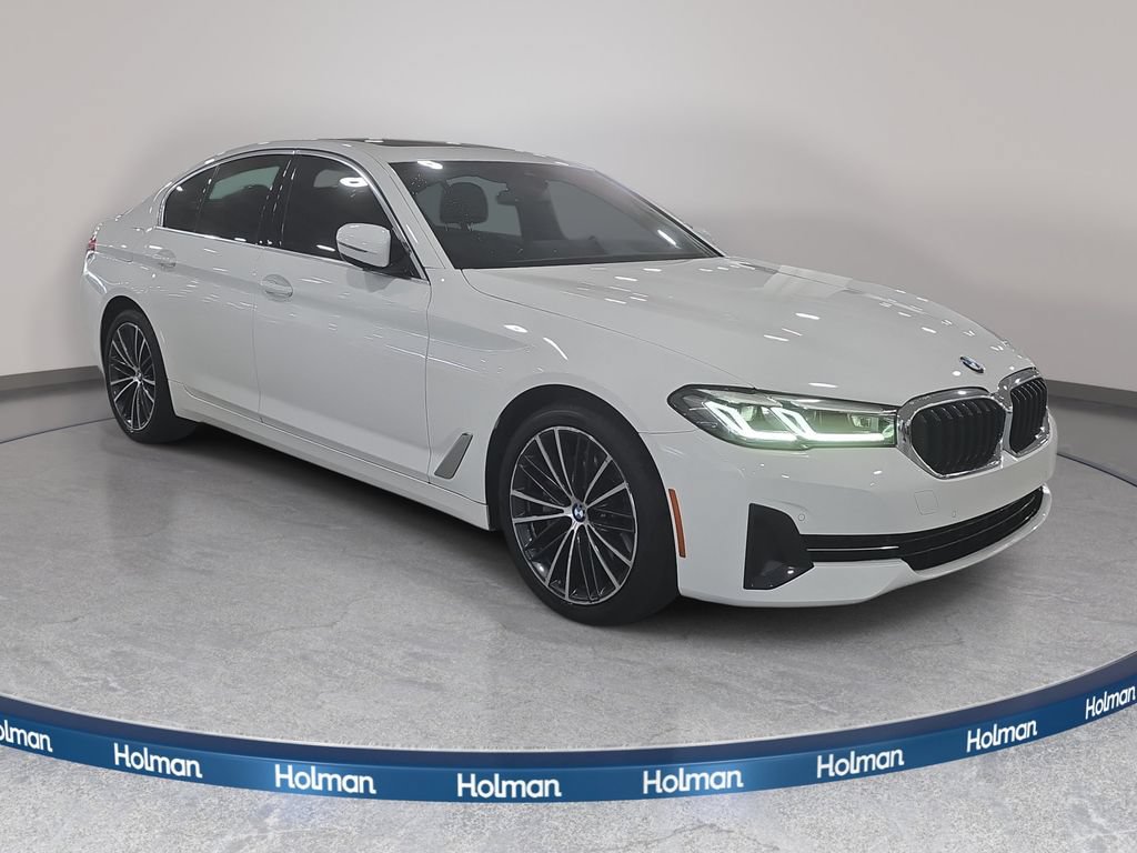 Certified 2023 BMW 530i xDrive w/ Premium Package AWD/4WD image 3