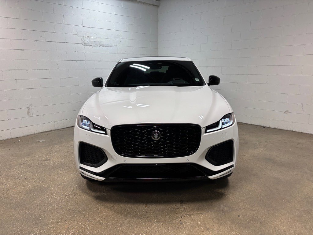 New 2026 Jaguar F-PACE R-Dynamic S image 3