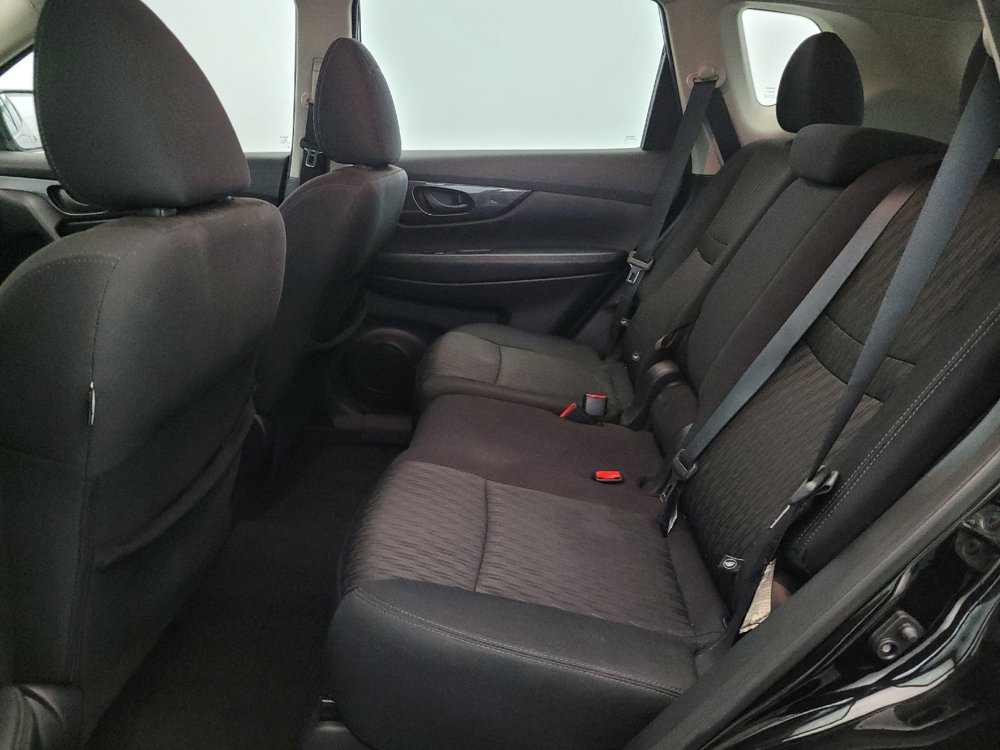 Used 2019 Nissan Rogue S AWD/4WD image 18