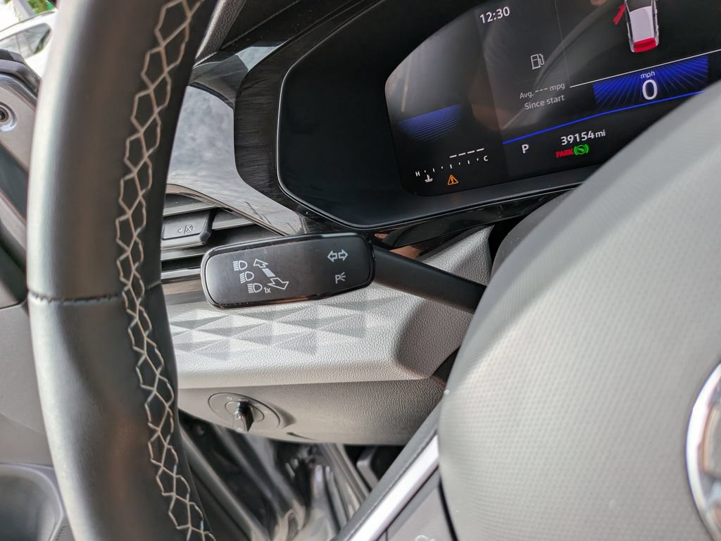 Certified 2023 Volkswagen Taos S FWD image 28