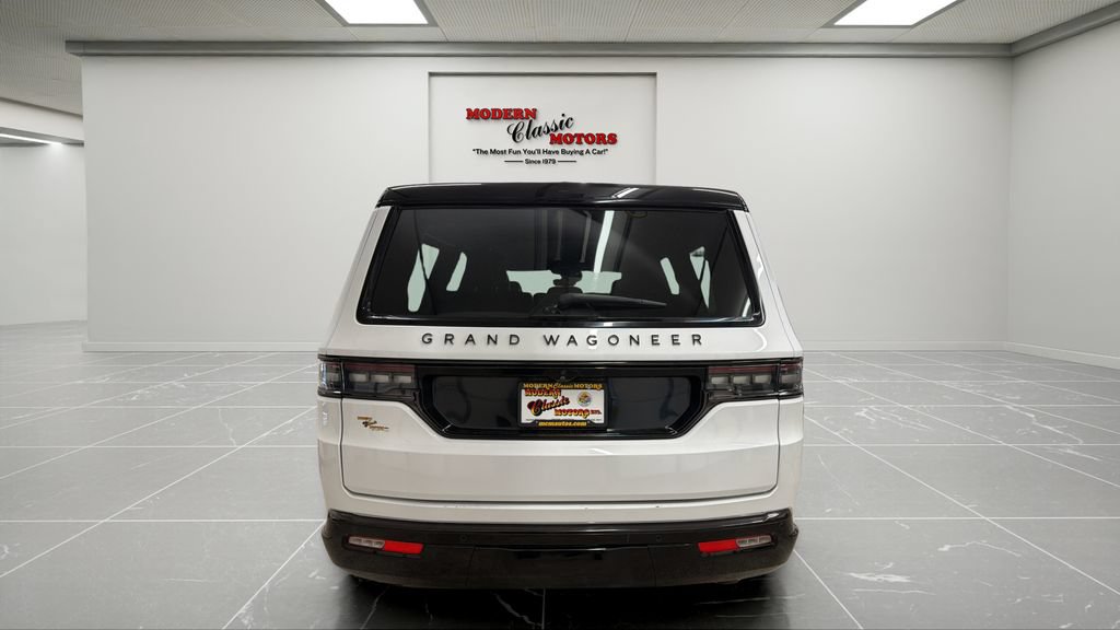 Used 2024 Jeep Grand Wagoneer L Series II w/ Quick Order Packagew 28T AWD/4WD image 4