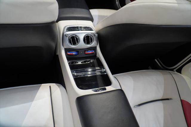 Used 2017 Rolls-Royce Dawn Standard image 30