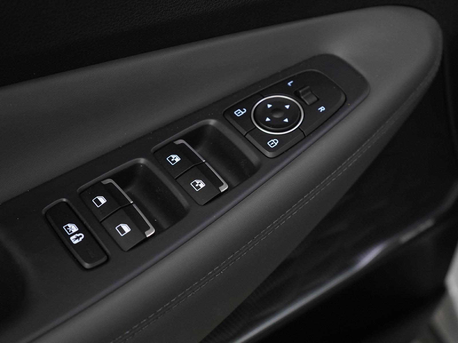 Used 2022 Hyundai Santa Fe SEL w/ Convenience + Premium Package image 16