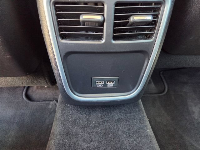 Used 2015 Chrysler 300 Limited RWD image 13